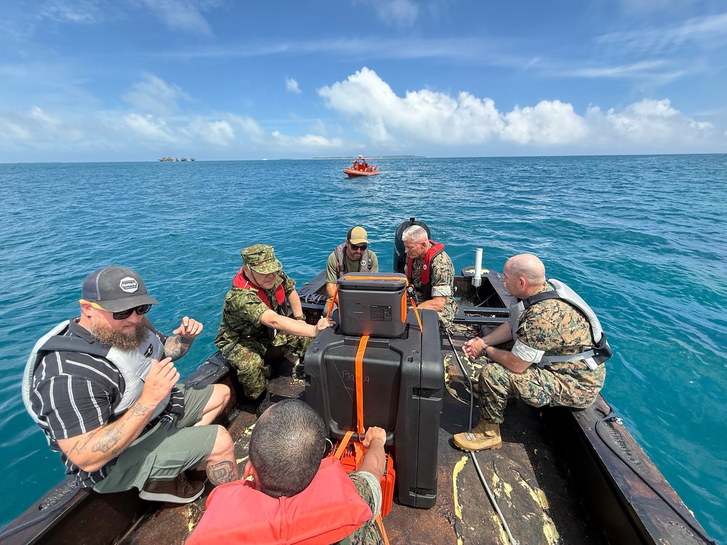 Leaders Aboard the FRC-7 at Valiant Shield