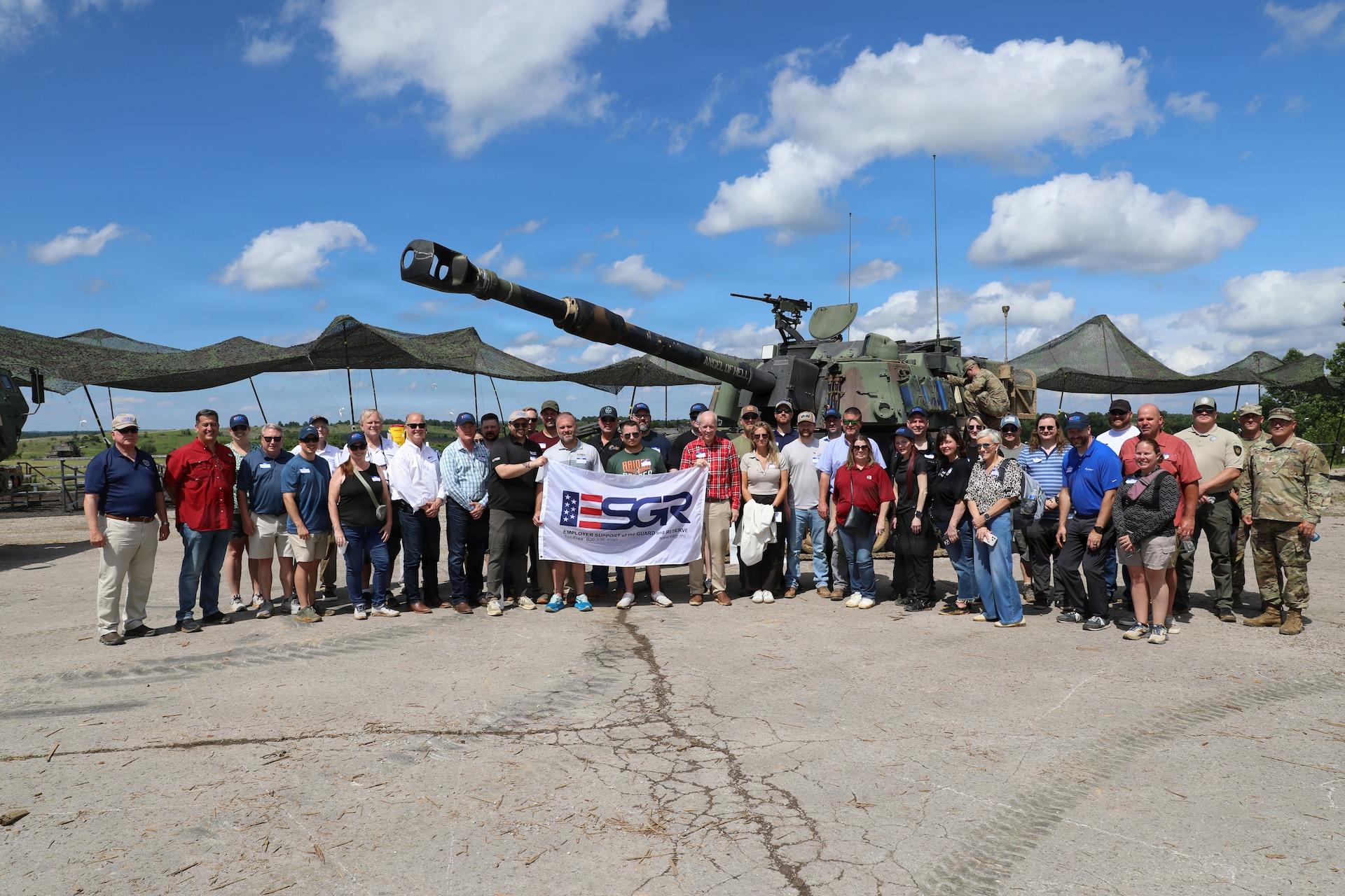 Kentucky Army National Guard Soldiers with the 38th Infantry Division Artillery host civilian employers during an Employer Support of the Guard and Reserve Boss Lift at Fort Knox, Kentucky, June 12, 2026.