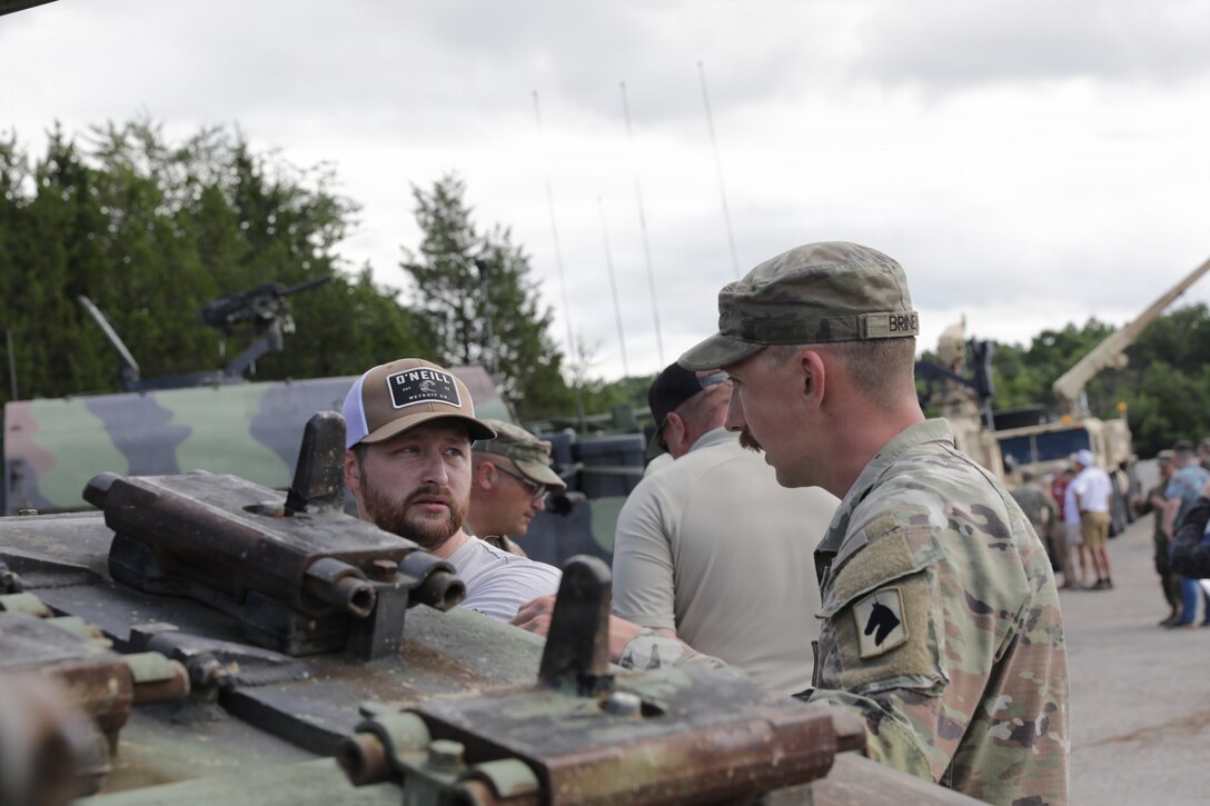 Kentucky Army National Guard Soldiers with the 38th Infantry Division Artillery host civilian employers during an Employer Support of the Guard and Reserve Boss Lift at Fort Knox, Kentucky, June 12, 2026.