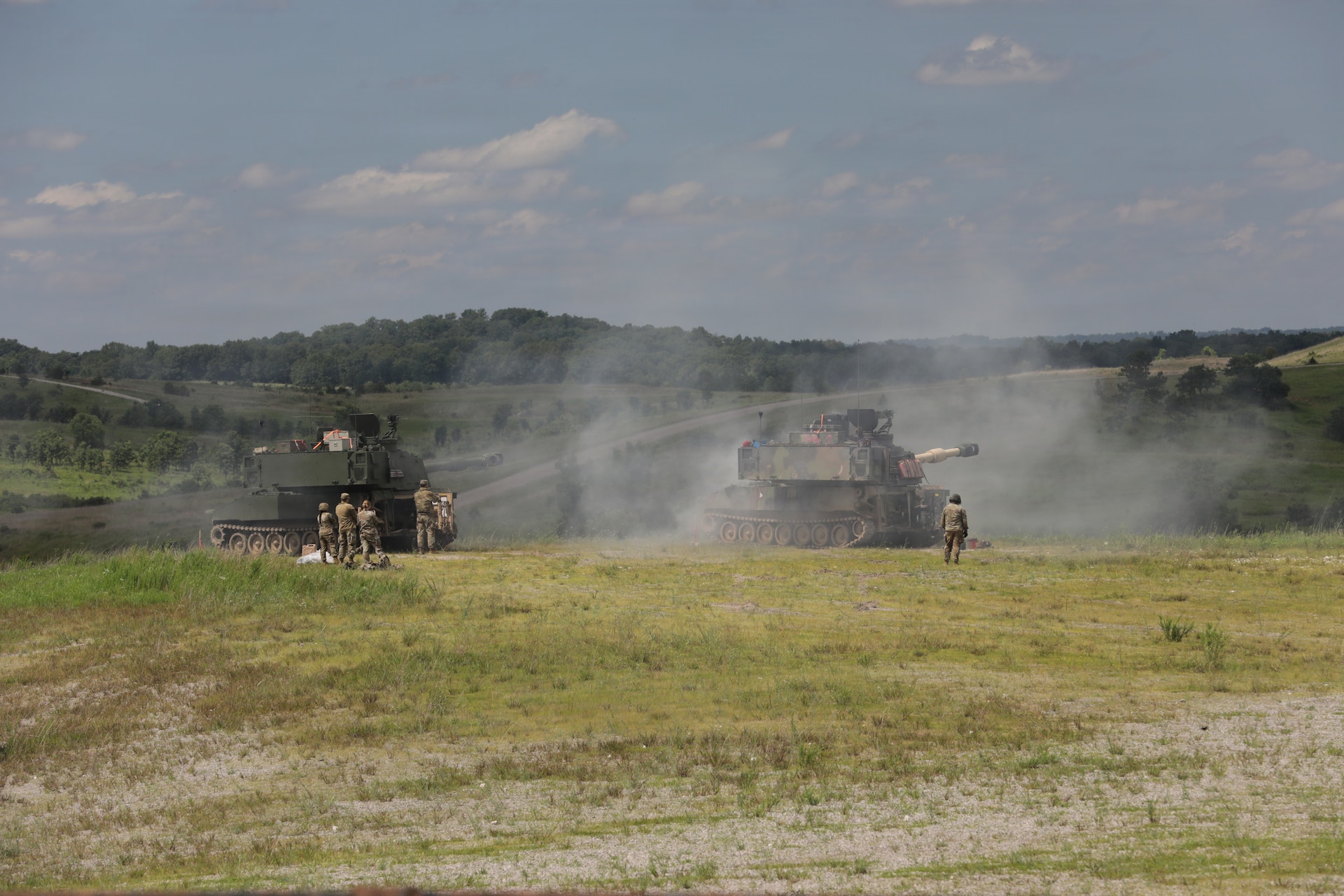 Kentucky Army National Guard Soldiers with the 38th Infantry Division Artillery host civilian employers during an Employer Support of the Guard and Reserve Boss Lift at Fort Knox, Kentucky, June 12, 2026.