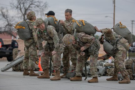 416th Civil Affairs Battalion airborne operations
