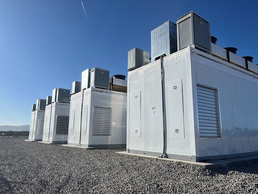 Large microgrid storage units