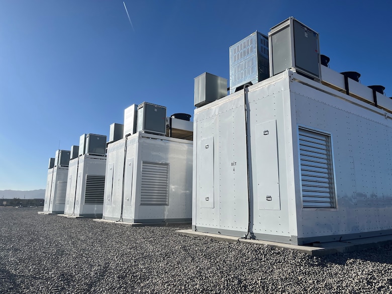 Large microgrid storage units
