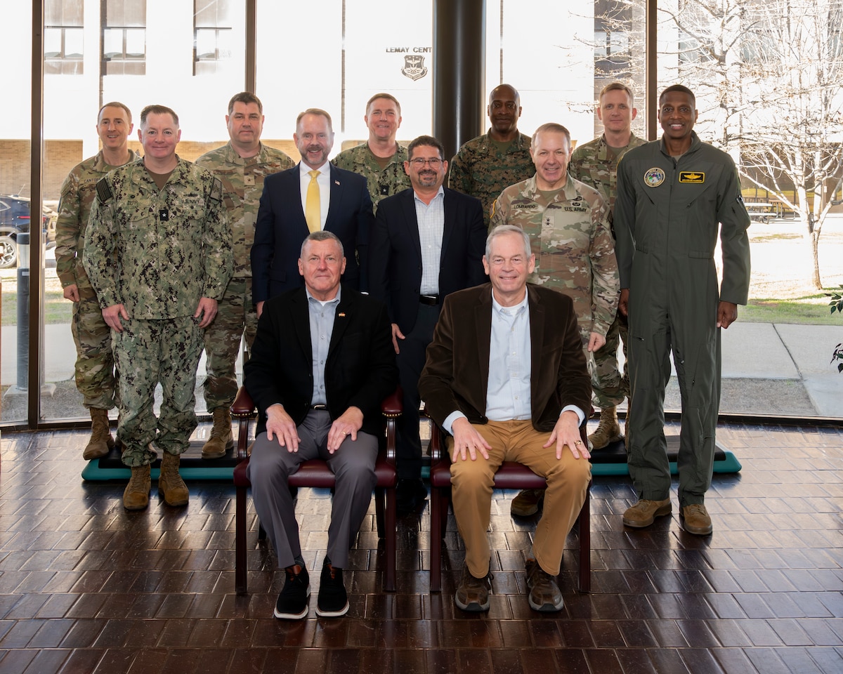 Military flag officers, senior executives and retired general officers pose for a class photo during the Joint Flag Officer Warfighting Course at Maxwell Air Force Base, Alabama, Jan. 28, 2026.