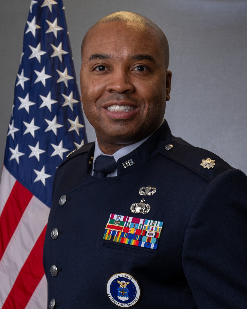 Lieutenant Colonel Marquay Edmondson currently serves as Commander, 349th Recruiting Squadron at Tinker Air Force Base, Oklahoma.