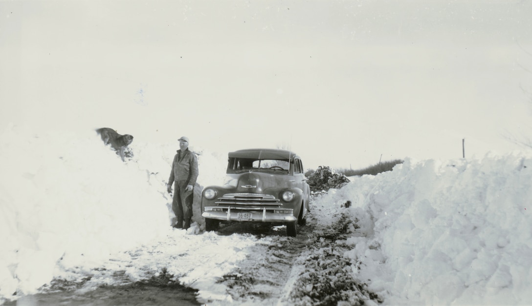 Photo of disaster relief operations during the Blizzard of 1949