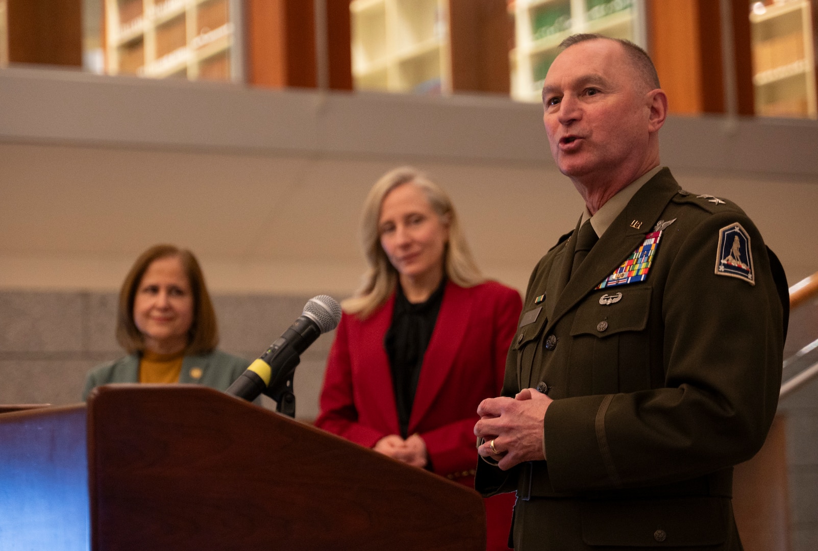 Maj. Gen. Ring gives remarks at the legislative reception