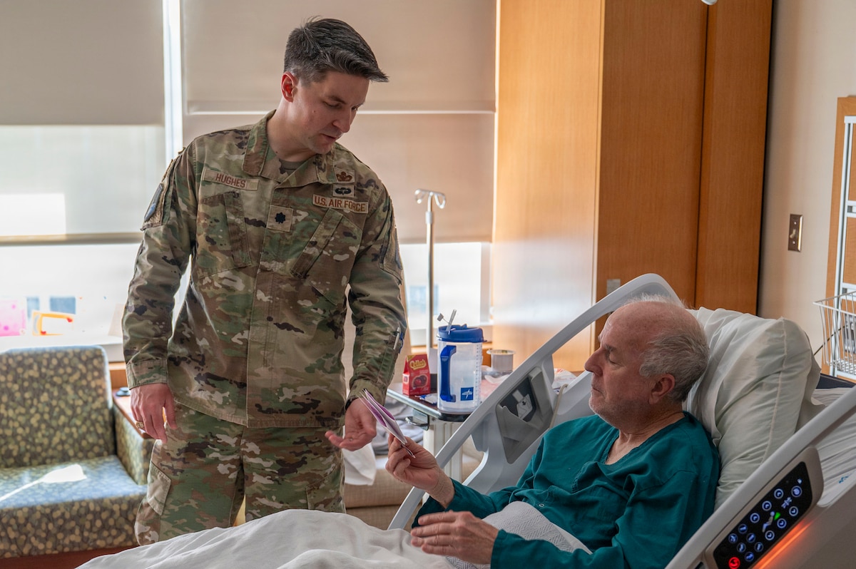 Commander with Patient