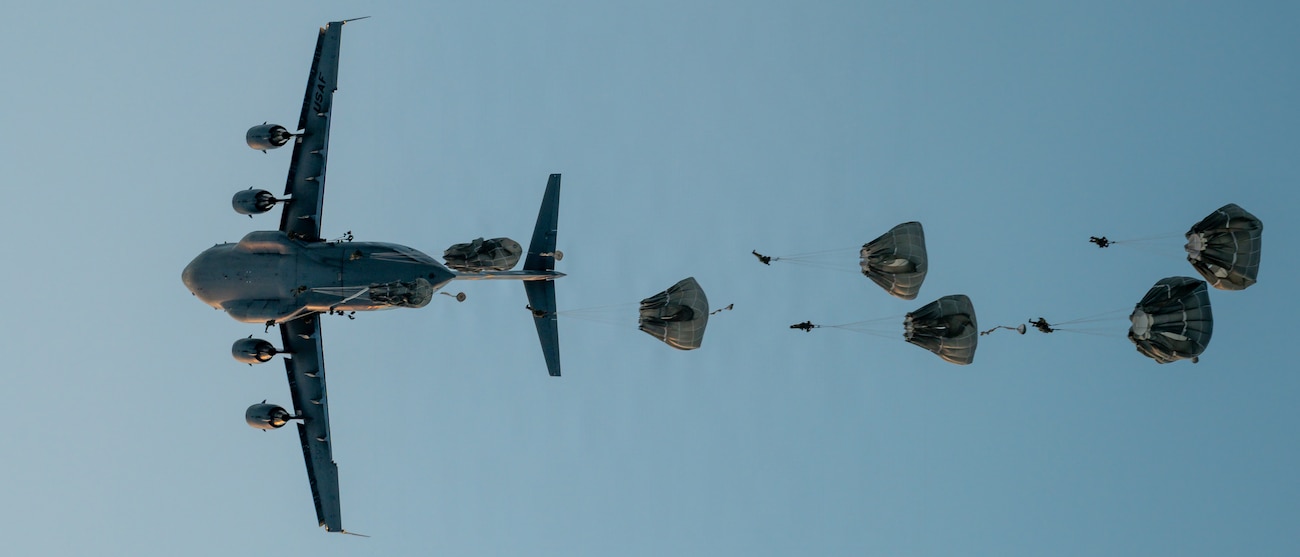 Paratroopers jumping out of C-17