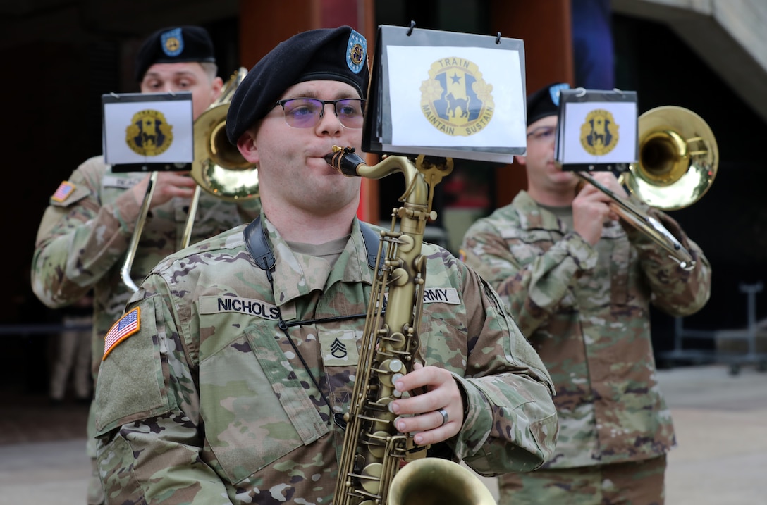 Army Reserve Band performs at the Grand Ole Opry