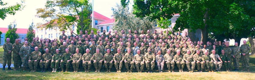 7th Mission Support Command Soldier completes Canadian Army Command and Staff College