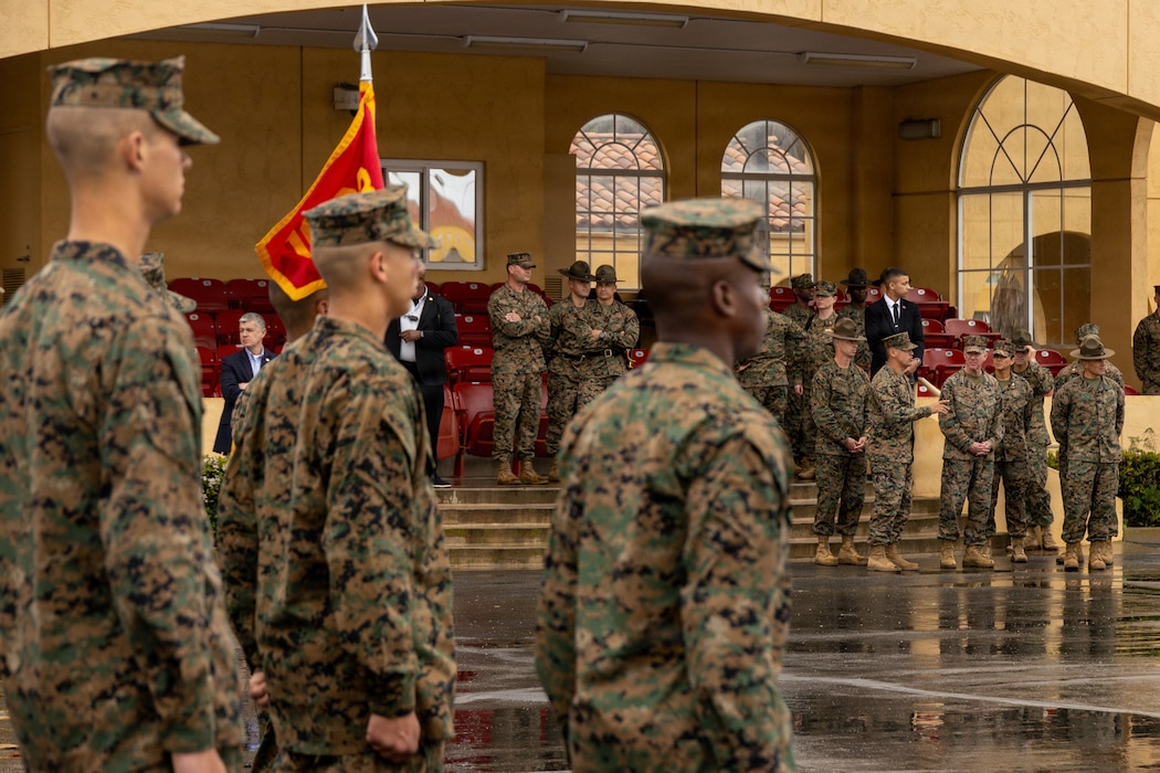 The 39th Commandant of the Marine Corps Visits MCRD San Diego
