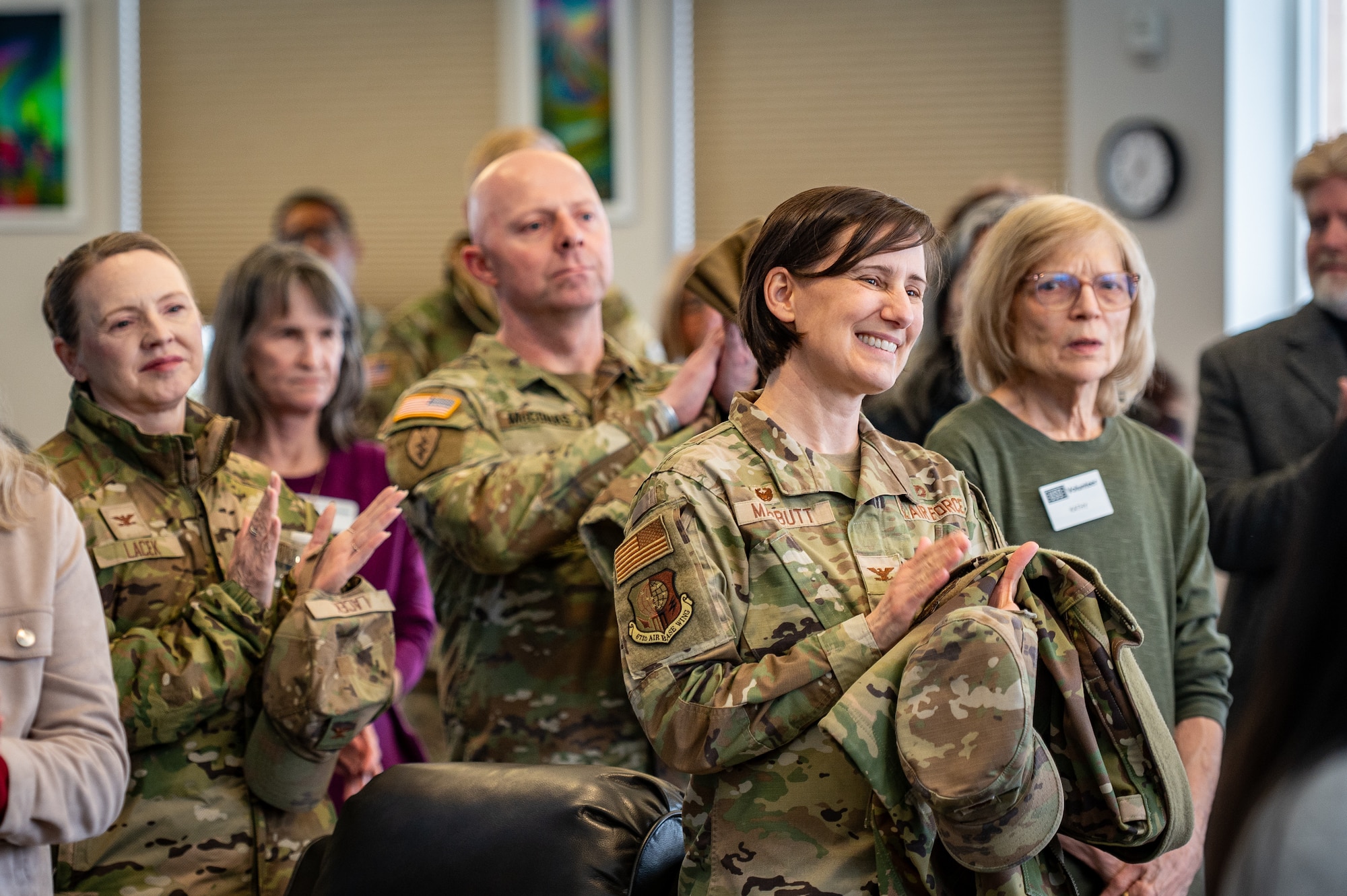 U.S. Air Force Col. Lisa Mabbutt, Joint Base Elmendorf-Richardson and 673d Air Base Wing commander, visits the 10th anniversary celebration at Joint Base Elmendorf-Richardson, Alaska, Feb. 11, 2026. The celebration marked a milestone in the USO’s ongoing mission to support quality of life and readiness for the JBER community. (U.S. Air Force photo by Senior Airman Hunter Hites)