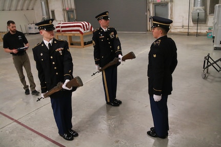 Virginia hosts funeral honors training for ARNG Soldiers from 6 states, territories