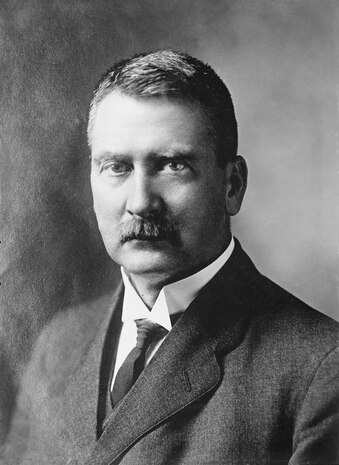 Portrait of Rear Adm. David W. Taylor (1917)

Rear Adm. David W. Taylor, Carderock’s founding naval architect, pictured in 1917. Taylor earned 13 U.S. patents from the late 1890s to the 1930s, establishing the command’s early legacy of invention and engineering excellence. (Photo courtesy of the Library of Congress.)