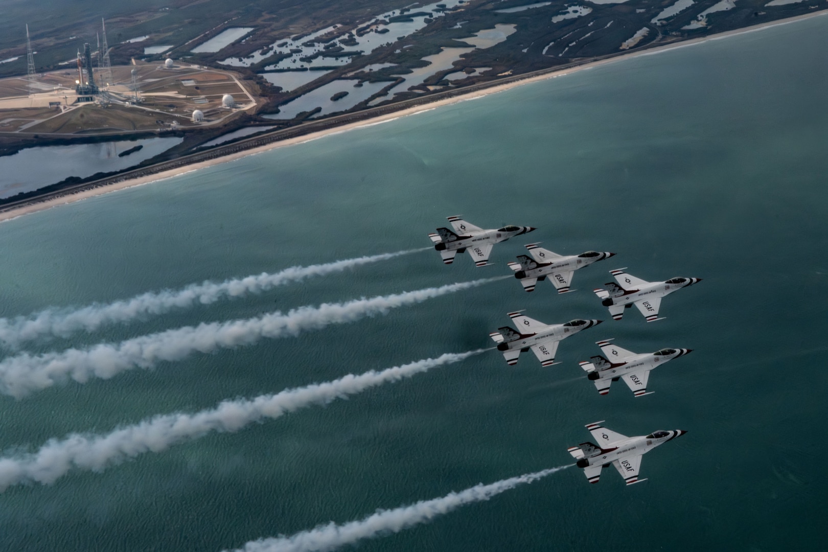 Thunderbirds flying