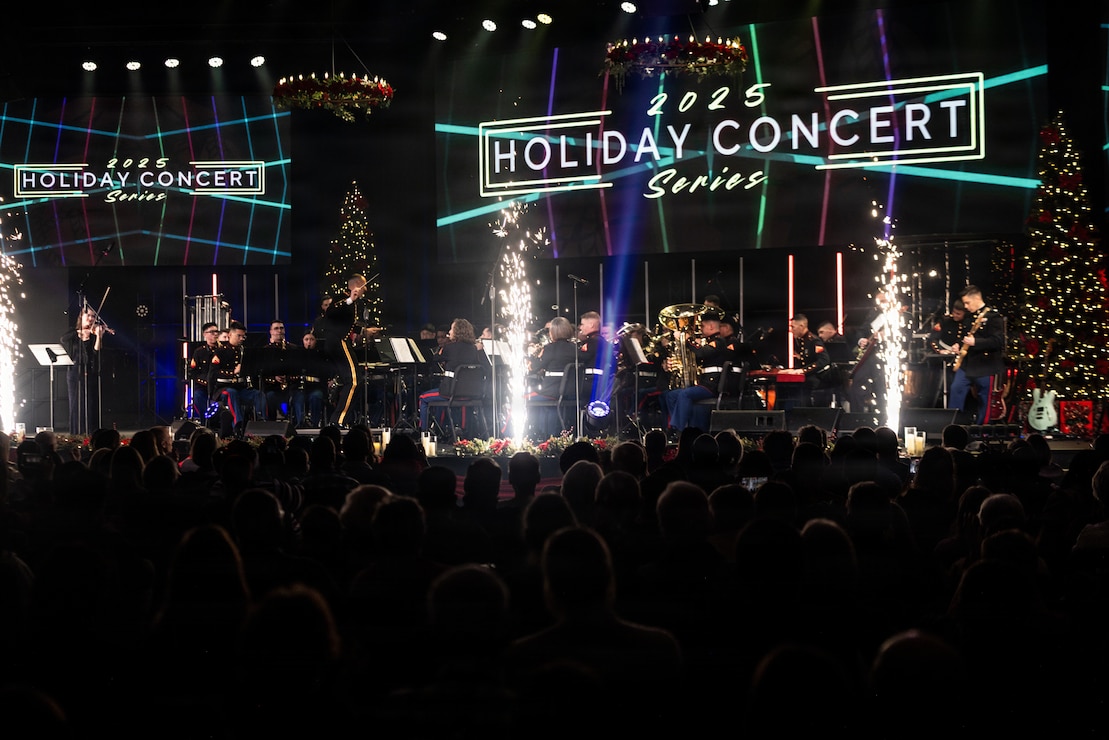 U.S. Marines with the 2nd Marine Division Band perform during a holiday concert in Jacksonville, North Carolina, Dec. 12, 2025