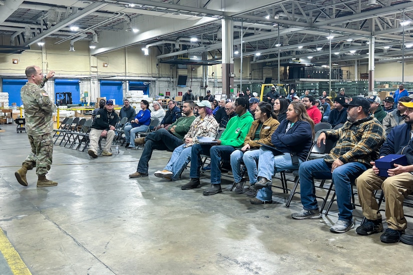 DLA Distribution Corpus Christi recognizes top performers