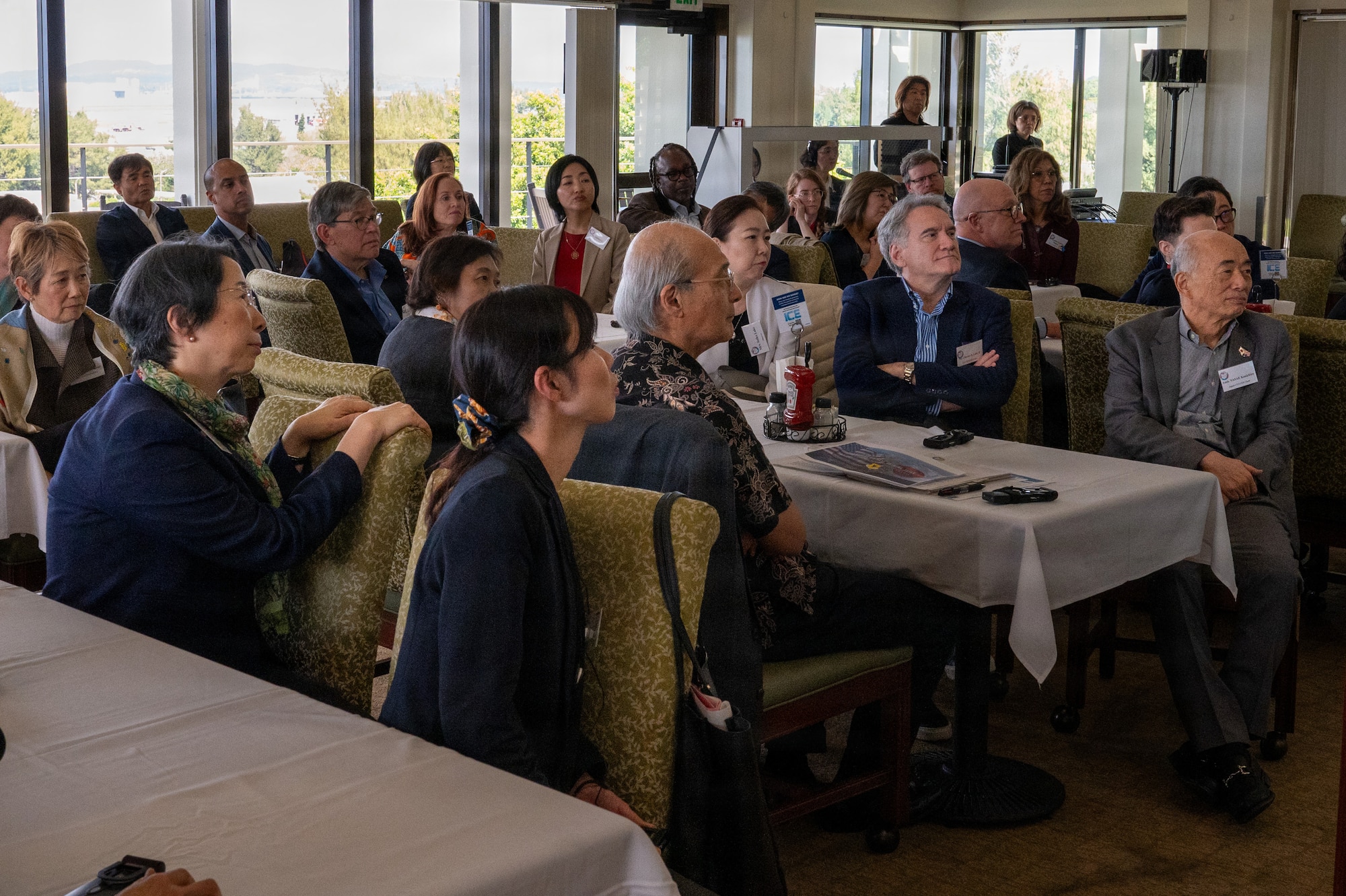 people look at the slides