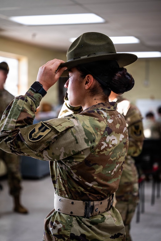 U.S. Army standardizes drill sergeant campaign hats > 75th U.S. Army ...