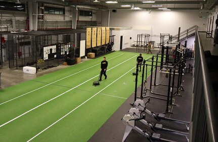 Army Reserve Soldier presented with transportation brigade's "Soldier of the Quarter" award