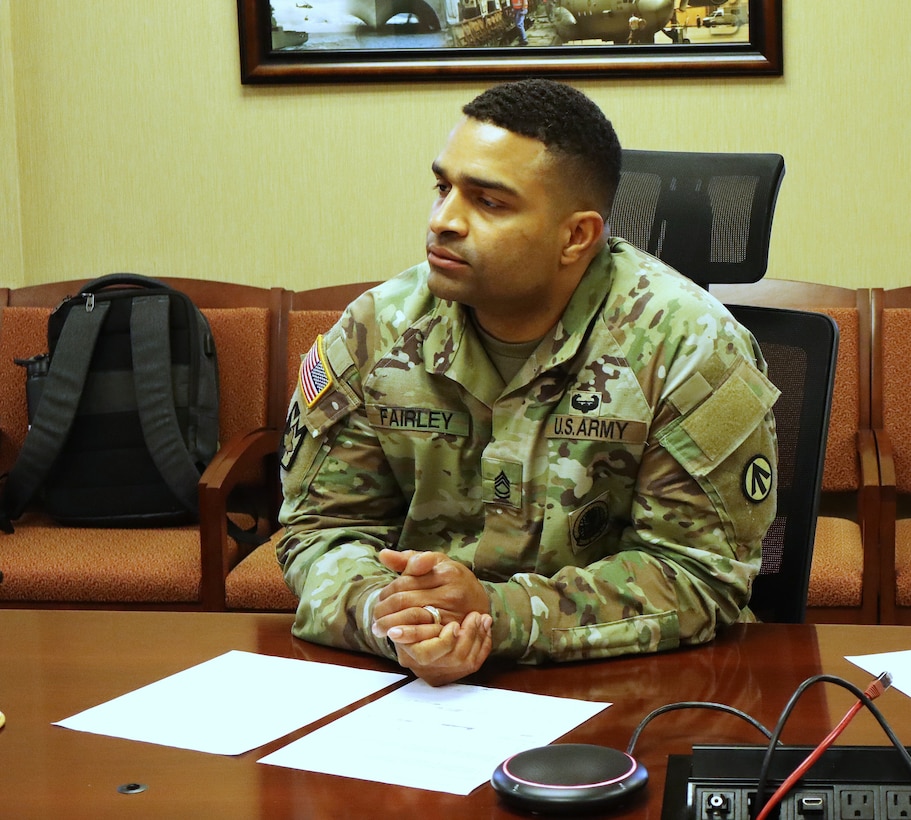 Army Reserve Soldier presented with transportation brigade's "Soldier of the Quarter" award