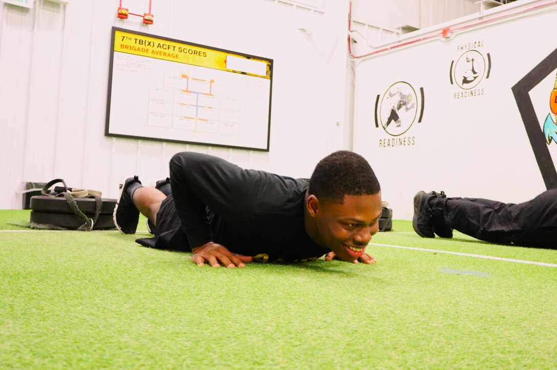 Army Reserve Soldier presented with transportation brigade's "Soldier of the Quarter" award