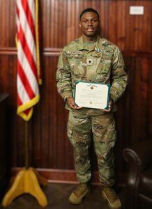 Army Reserve Soldier presented with transportation brigade's "Soldier of the Quarter" award