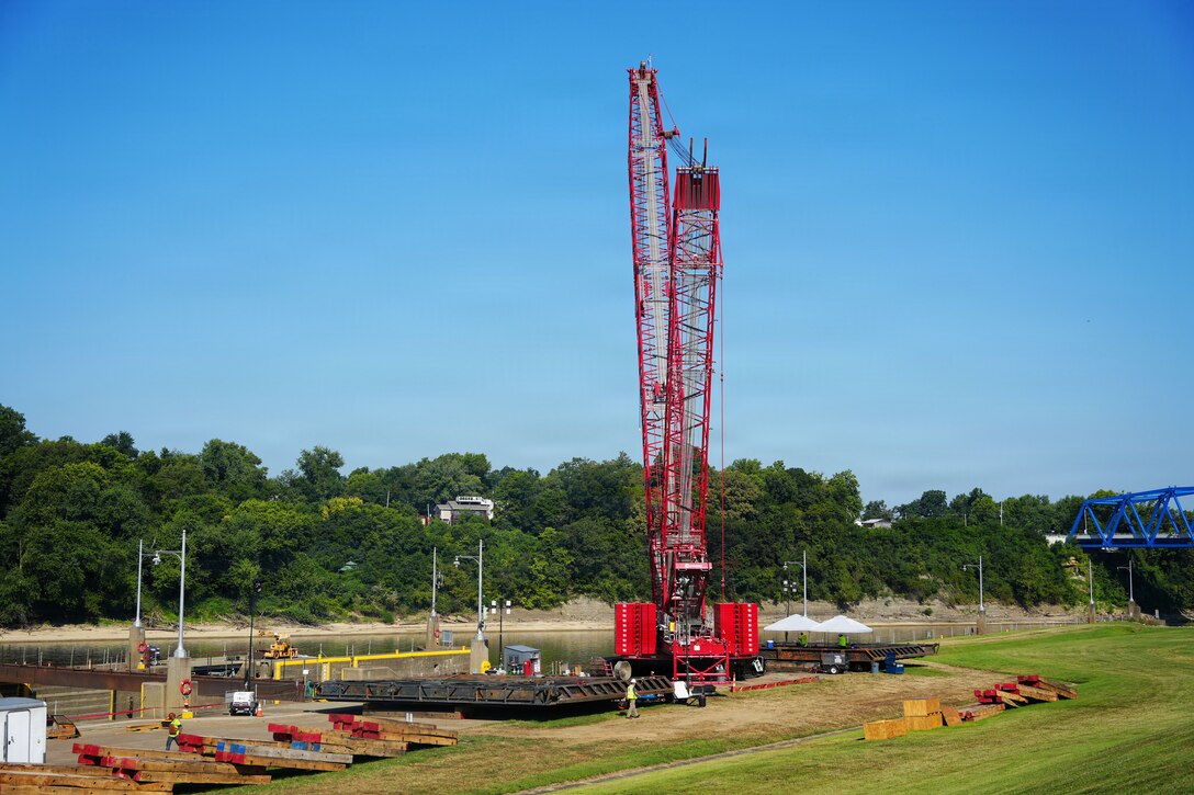 The U.S. Army Corps of Engineers completed work at Green River Lock and Dam 1 in Reed, Kentucky. The lock chamber was closed from Aug. 4 - 27, followed by a second closure from Sept. 29 - Oct. 17 to allow the team to perform critical miter gate repairs ensuring the long-term reliability of the project.