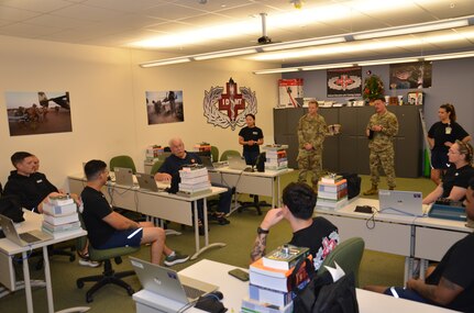 IDMT Alum Reminisces with Staff, Students