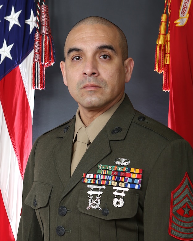 Command Photo SgtMaj Bustos, Miquel