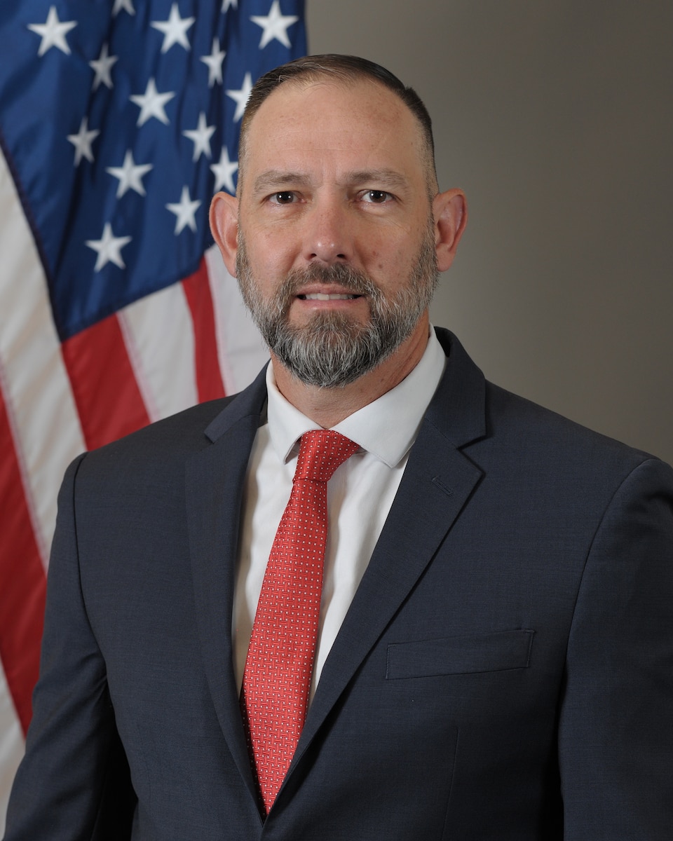 William R. Kiser official photo