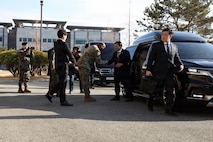 U.S. Army Gen. Xavier Brunson, commander of United Nations Command, Combined Forces Command and U.S. Forces Korea, bows as he greets Republic of Korea Minister of National Defense Ahn Gyu-back during the minister’s first visit to Camp Humphreys since taking office, Jan. 6, 2026.