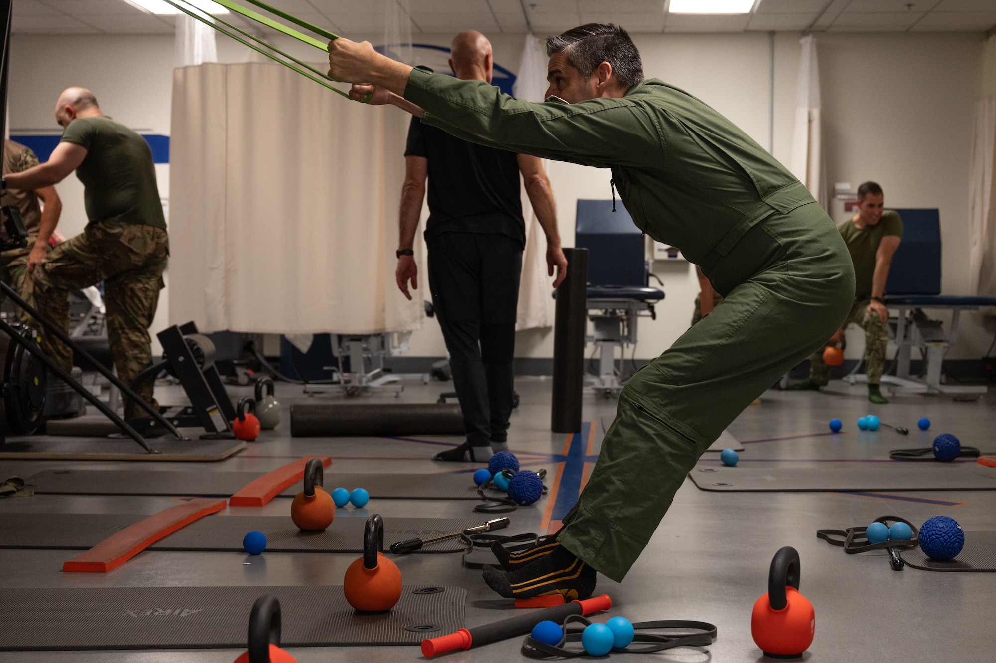 An Argentine service member performs an exercise during a flight medicine course at Davis-Monthan Air Force Base, Arizona, Jan. 6, 2026. The Argentine Air Force is among the few military organizations in Latin America that operate fourth-generation fighter aircraft. (U.S. Air Force photo by Airman 1st Class Jaden Kidd)