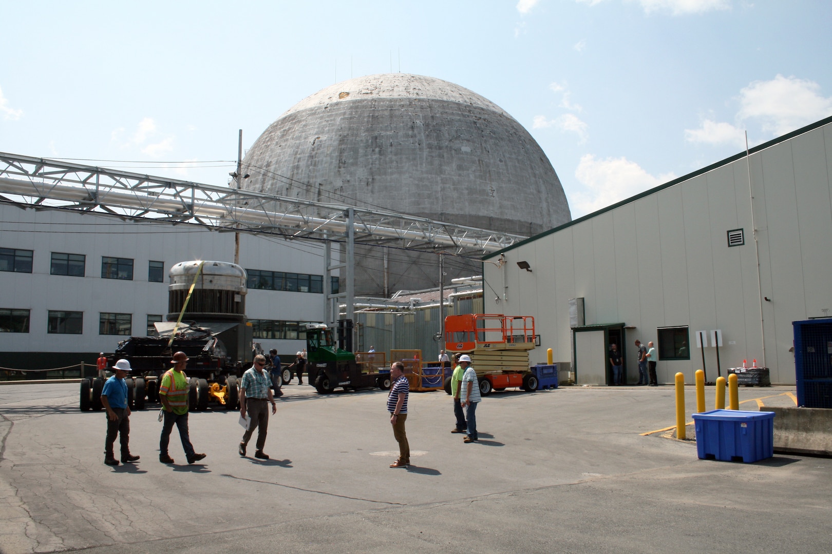 As part of the MARF Defueling Layup Availability (DLA) Project at the Kenneth A. Kesselring Site (KSO), West Milton, New York, Norfolk Naval Shipyard workers, Lucia Specialized Hauling of VA, Inc., New York State Police and other agencies partnered to transport a loaded spent fuel shipping container which will be sent to Idaho National Laboratory, Idaho Falls, Idaho for extensive testing.