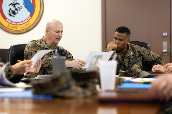 Marine Forces Reserve Leaders Tour Blount Island to Expand Indo-Pacific Support