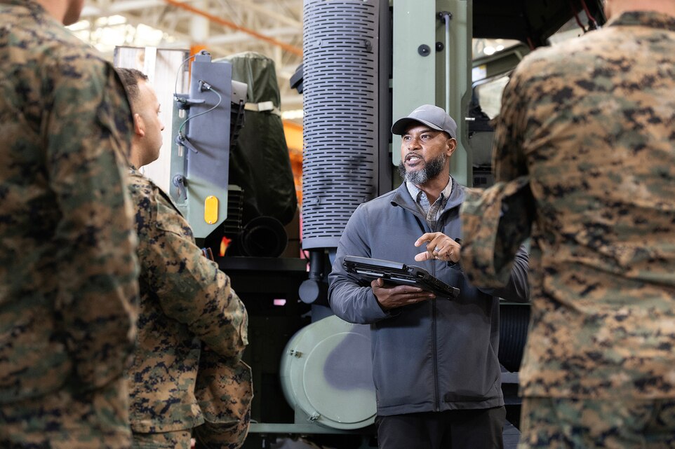 Marine Forces Reserve Leaders Tour Blount Island to Expand Indo-Pacific Support