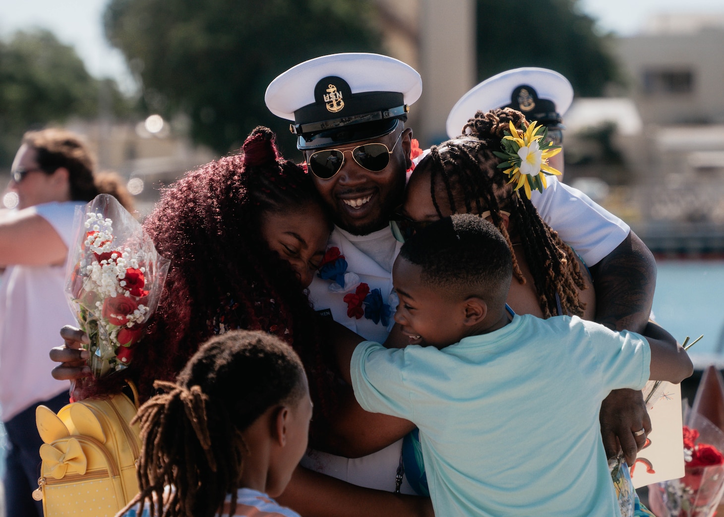 JOINT BASE PEARL HARBOR-HICKAM, Hawaii (Dec 8, 2025) – Chief Information Systems Technician, Submarines, Communications Deven Aiken, assigned to Virginia-class fast-attack submarine USS Hawaii (SSN 776), meets his family pierside as Hawaii returns to its homeport at Joint Base Pearl Harbor-Hickam following a scheduled deployment, Dec. 8, 2025. Hawaii is assigned to Submarine Squadron 1 and is capable of supporting various missions, including anti-submarine warfare, anti-surface ship warfare, strike warfare, special operations forces support, and intelligence, surveillance, and reconnaissance. (U.S. Navy photo by Mass Communication Specialist 2nd Class Nicholas Russell)
