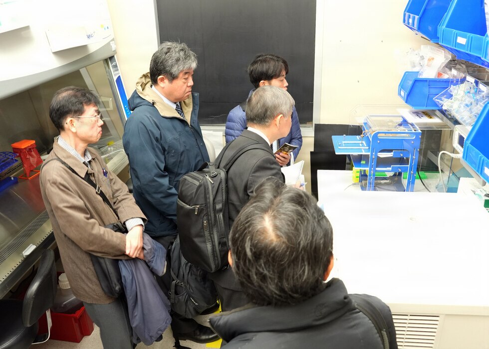 JOINT BASE SAN ANTONIO-FORT SAM HOUSTON – (Jan. 13, 2026) – Representatives of Japan’s National Defense Medical College (NDMC) toured facilities of Naval Medical Research Unit (NAMRU) San Antonio at the Battlefield Health and Trauma Research Institute.  The visit, led by Dr. Manabu Kinoshita, NDMC’s chairman professor, Department of Immunology and Microbiology, continues a sustained partnership between NAMRU San Antonio and NDMC to enhance each other’s capabilities to counteract emerging threats, benefiting military health as well as global health security. Navy Medicine Research & Development (NMR&D) contributes directly to positive working relationships with partner nation militaries, keeping the scope of Department of War capabilities wide, and at the ready, to address emerging threats aboard. NAMRU San Antonio, part of NMR&D, conducts gap-driven combat casualty care, craniofacial, and directed energy research in support of Navy, Marine Corps and joint U.S. warfighter health readiness and lethality while engaged in routine and expeditionary operations. (U.S. Navy photo by Burrell Parmer, NAMRU San Antonio Public Affairs/Released)