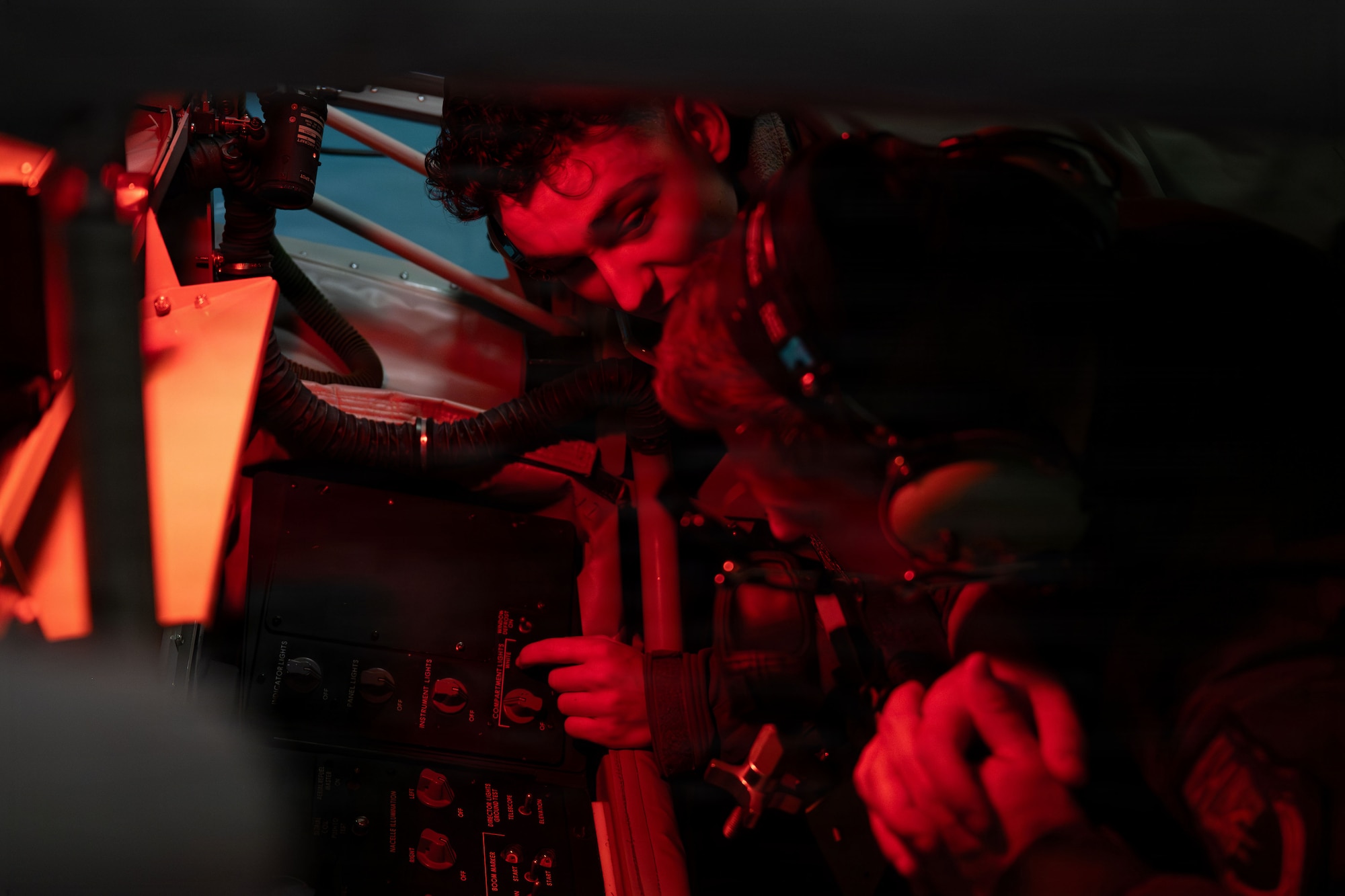 he simulator provides aircrews
and senior leaders an immersive understanding of the training and precision required to execute
safe and effective aerial refueling operations.
