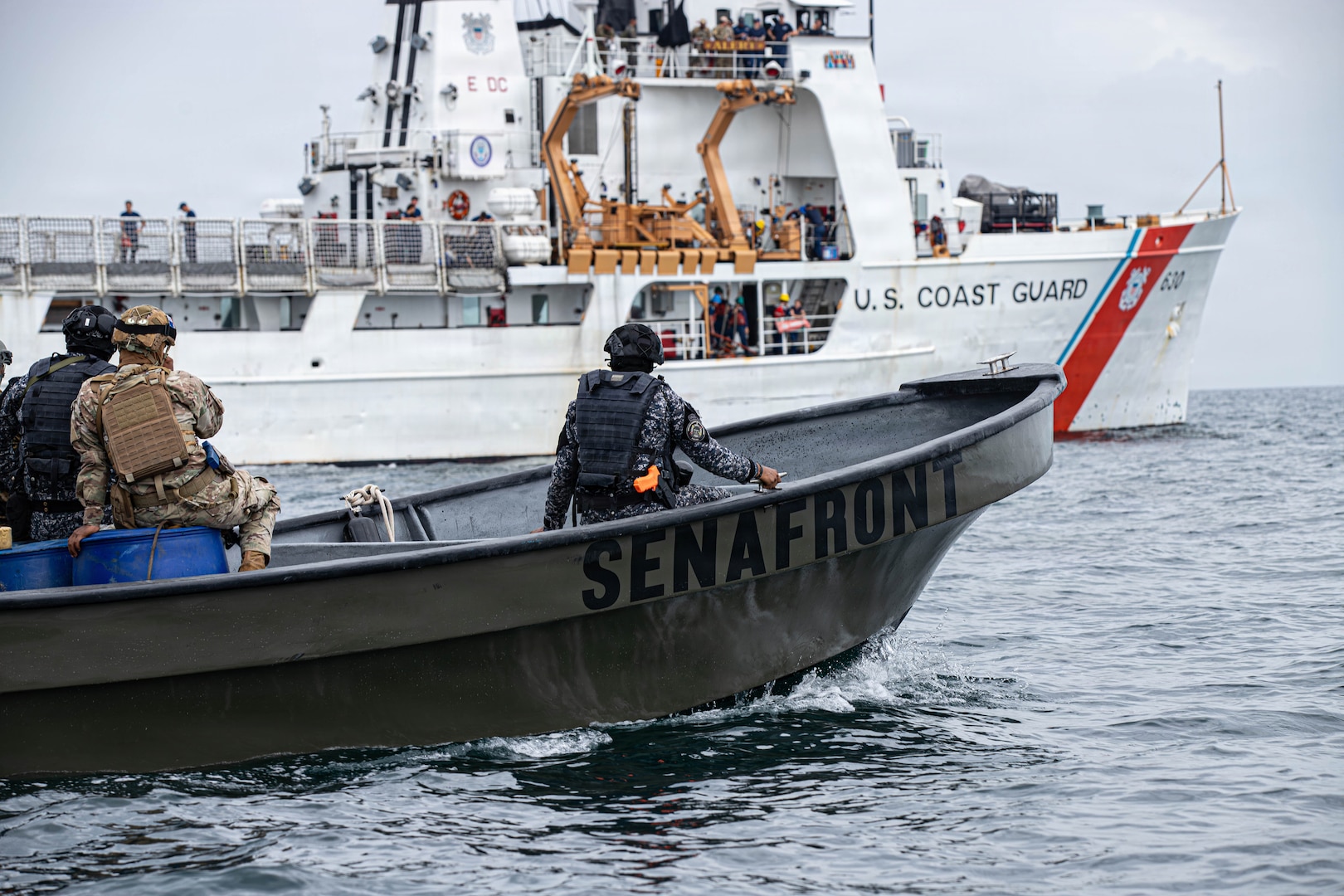 Members of the Servicio Nacional de Fronteras and U.S. Coast Guard Cutter Alert conduct a training exercise near Panama City, Panamá, Dec. 19, 2025. The Coast Guard’s long-standing cooperation with Panamanian security institutions is a small part of broader ongoing cooperative security efforts between the U.S. and partners in Central America. (U.S. Army photo by Spc. Trey Woodard)