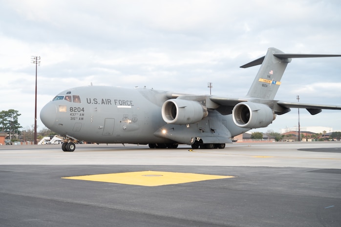 A C-17 Globemaster III taxis to the Joint Base Charleston flight line.