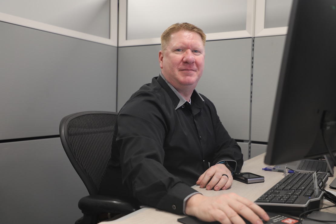 Sgt. 1st Class Michael T. Hodges, a SkillBridge intern with the U.S. Army Corps of Engineers – Far East District (USACE FED) in the Resource Management Office, works at his computer while learning how civilian financial and resource management processes support engineering and construction projects across the peninsula on January 9, 2026, at Camp Humphreys, South Korea. Hodges is gaining hands on experience in areas critical to FED’s mission as he prepares to transition from military to civilian service. (U.S. Army photo by Yohan An)