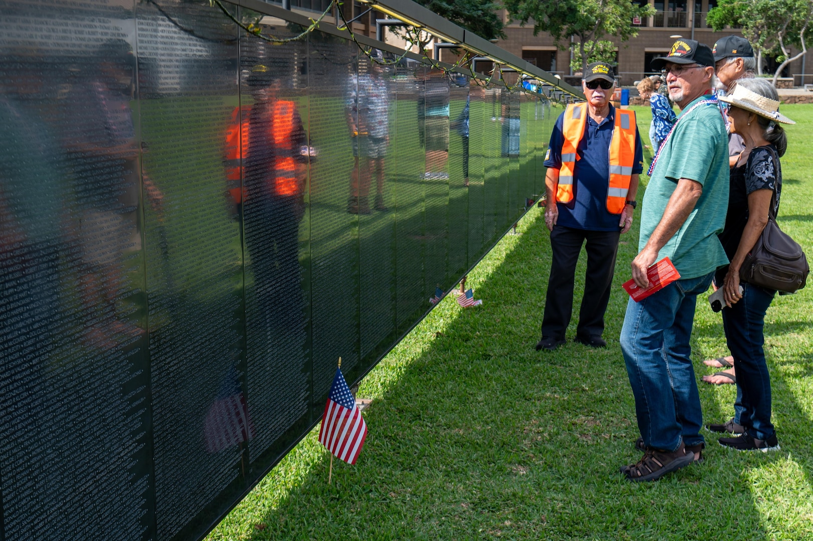 Attendees view The Wall That Heals exhibit at the University of Hawaiʻi – West Oʻahu, Jan. 14.