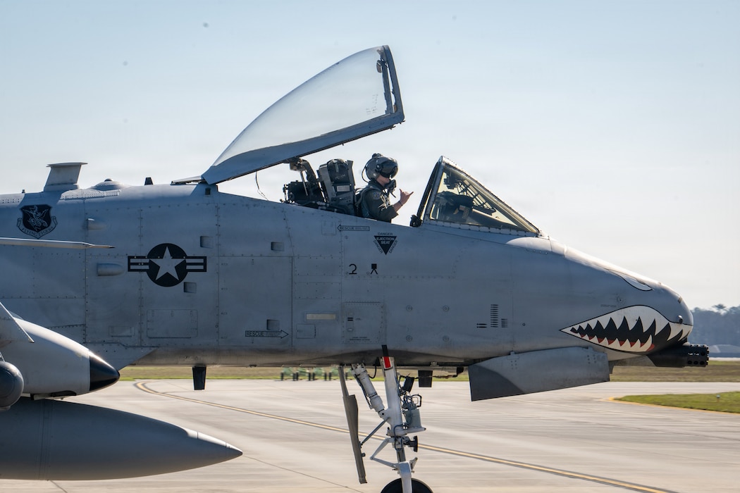 A U.S. Air Force pilot assigned to the 74th Fighter Squadron taxis prior to a Combat Search and Rescue Training Exercise sortie at Moody Air Force Base, Georgia Jan. 13, 2026. The exercise challenged aircrews to execute complex combat search and rescue operations alongside Marine Corps aviation units. (U.S. Air Force photo by Senior Airman Iain Stanley)