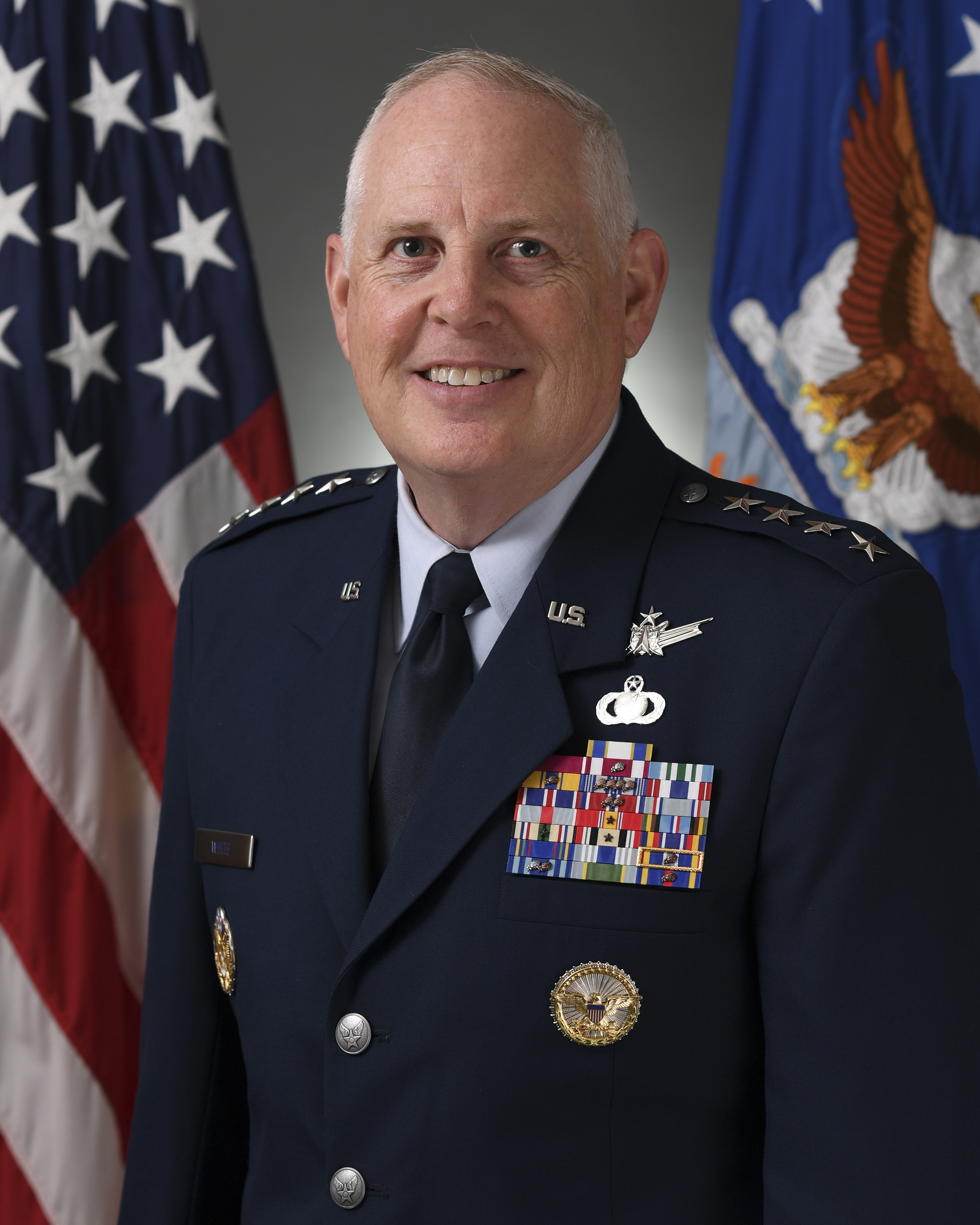 Gen Dale White headshot