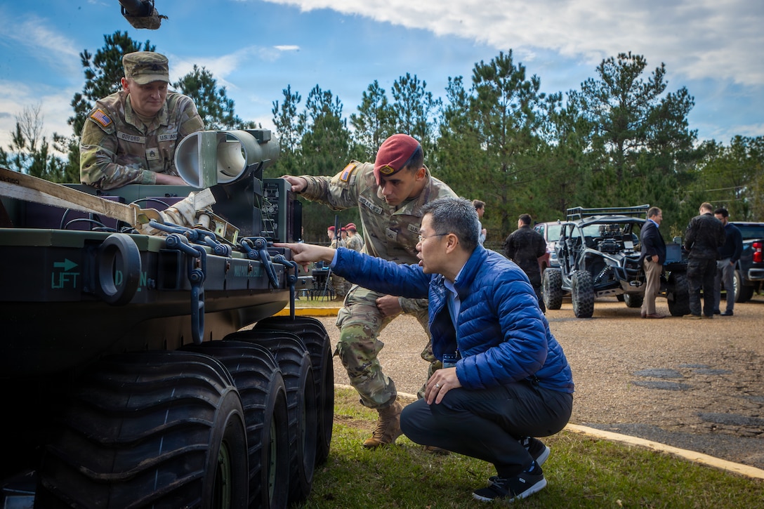 Joint Readiness Training Center, Fort Polk host Innovation Industrial Conference