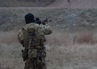 U.S. Navy EOD technicians and Finnish Navy sailors conduct a live-fire exercise in Finland during Freezing Winds 25 on Nov. 25, 2025.