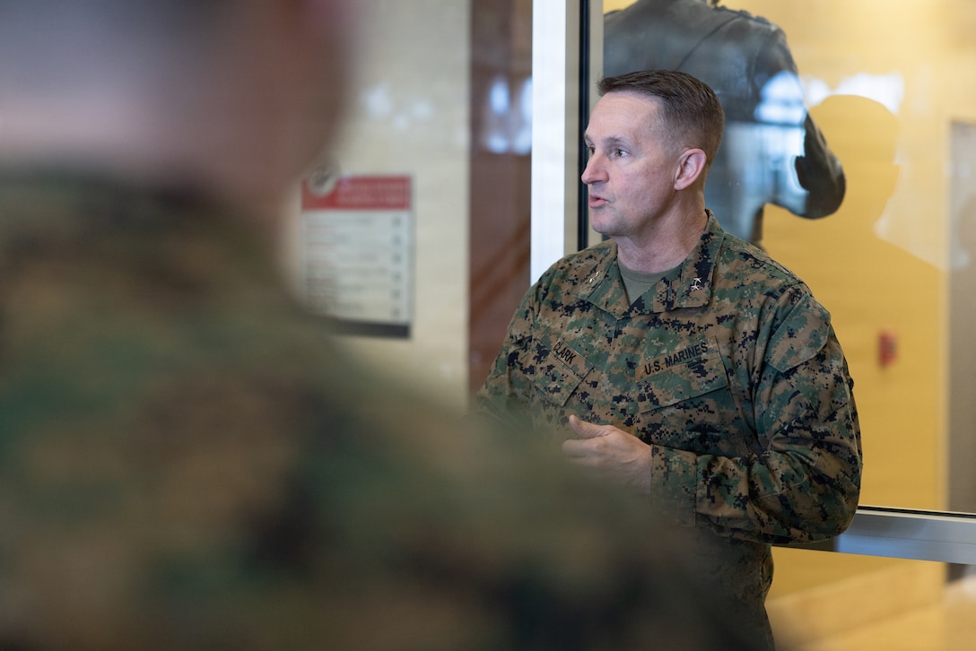 Marine Forces Reserve Chaplain receives Distinguished Service Award