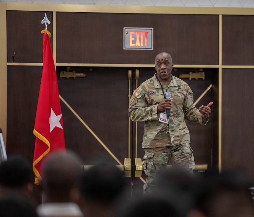Army Reserve promotes connection during Yellow Ribbon Event